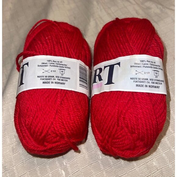 2 Skeins Smart Superwash Norway Wool Yarn 4109 2571 Red 1.76 oz each - Picture 1 of 5
